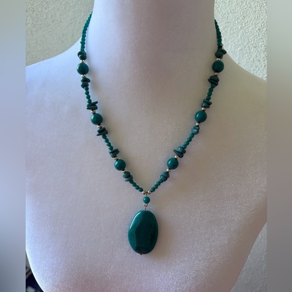 Jewelry - Turquoise Beaded with Silver Accents Necklace Costume Jewelry Western Prairie